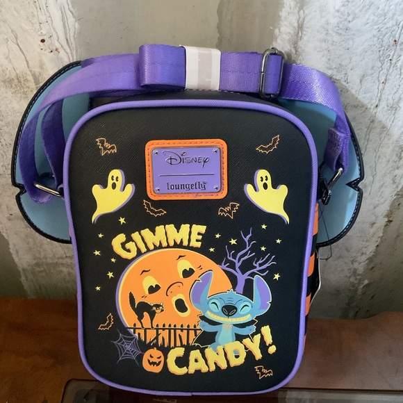 LOUNGEFLY STITCH and LILO GLOW COSPLAY PASSPORT BAG NWT - Picture 2 of 2